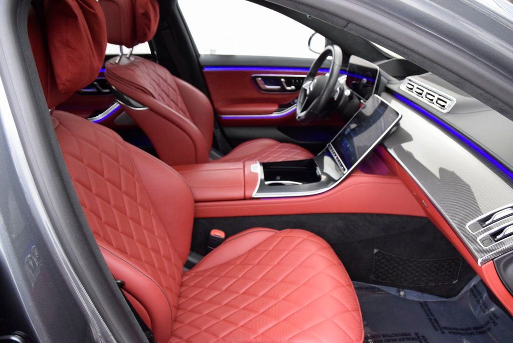 Used 2025 Mercedes-Benz S 580e 4MATIC Sedan image 15