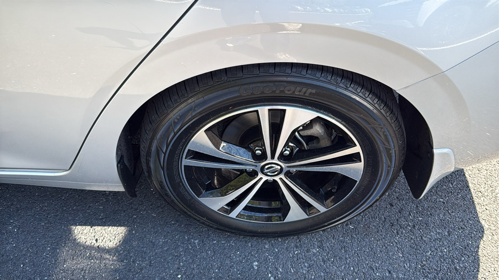 Certified 2022 Nissan Sentra SV FWD image 21
