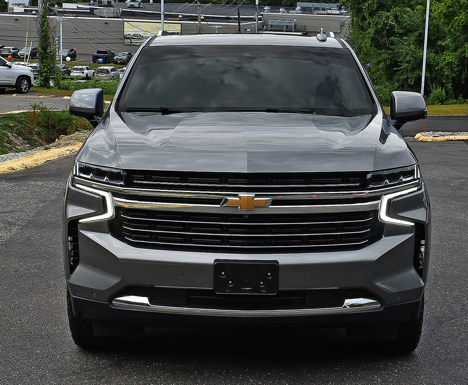 Used 2022 Chevrolet Tahoe LT w/ Luxury Package AWD/4WD image 5