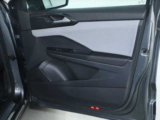 Used 2022 Volkswagen Taos SEL image 36