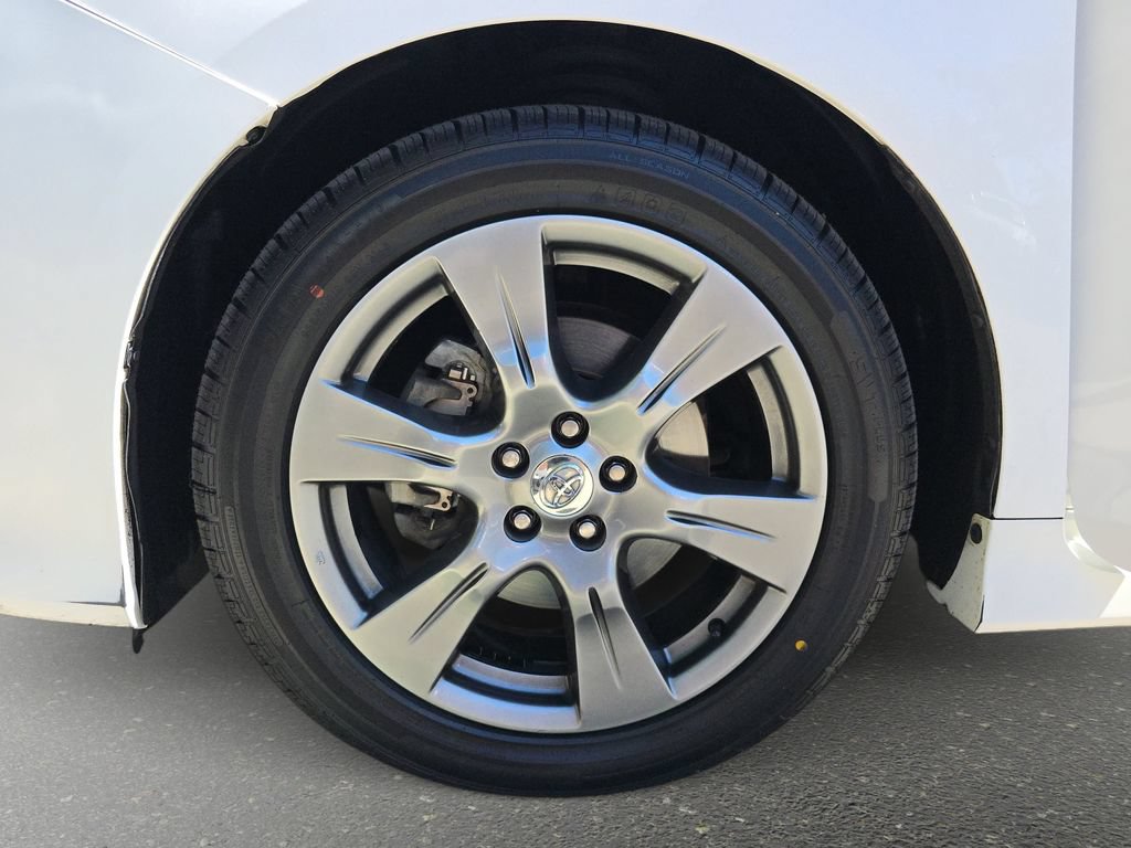 Used 2017 Toyota Sienna SE Premium FWD image 37