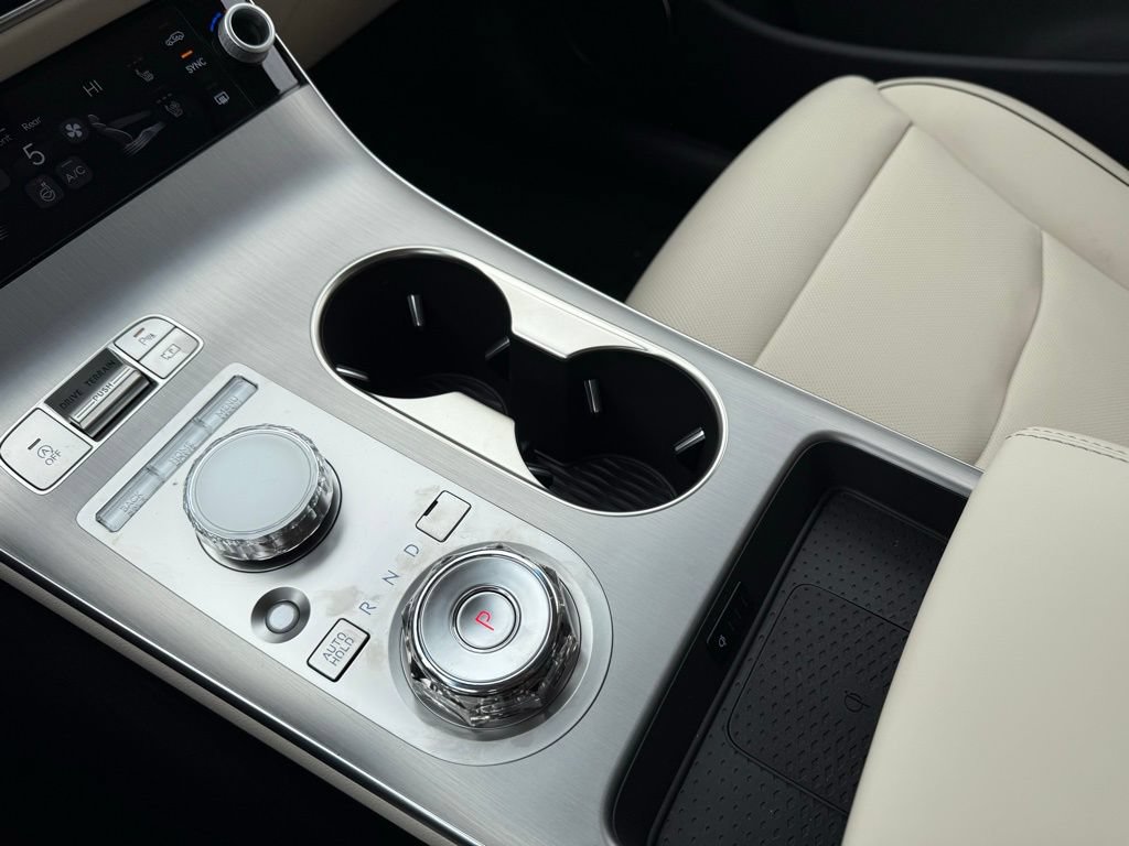 Certified 2026 Genesis GV70 2.5T Advanced AWD/4WD image 27