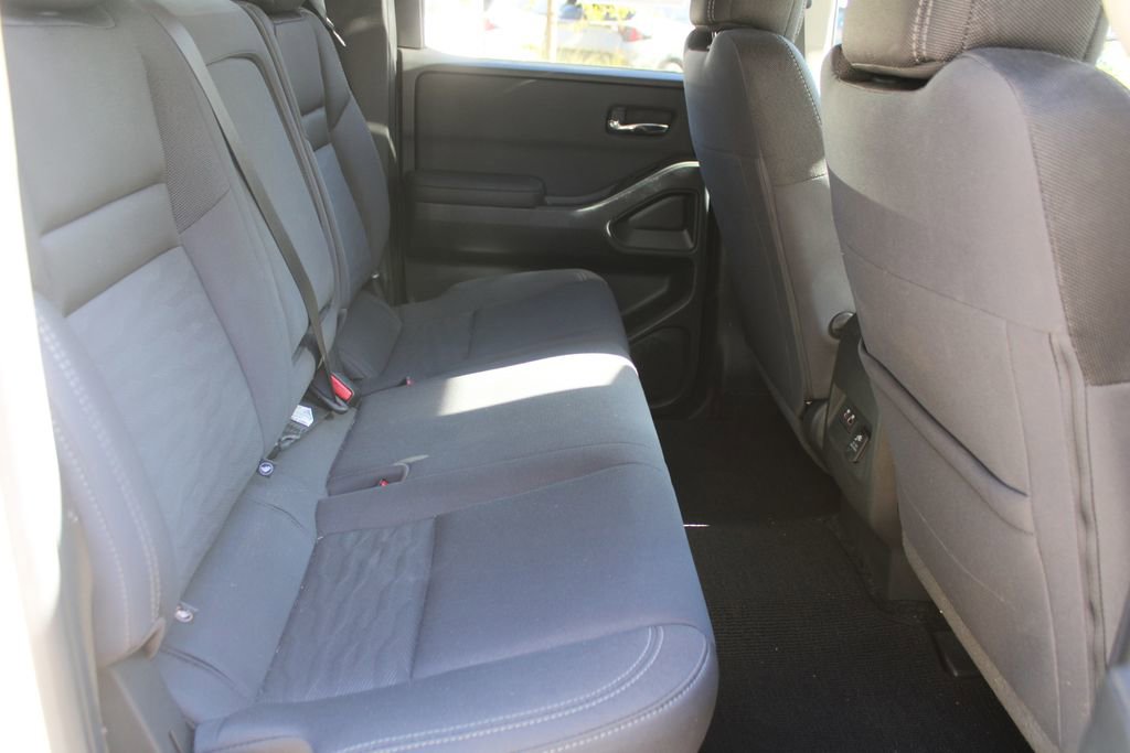 Used 2023 Nissan Frontier SV w/ SV Convenience Package image 7