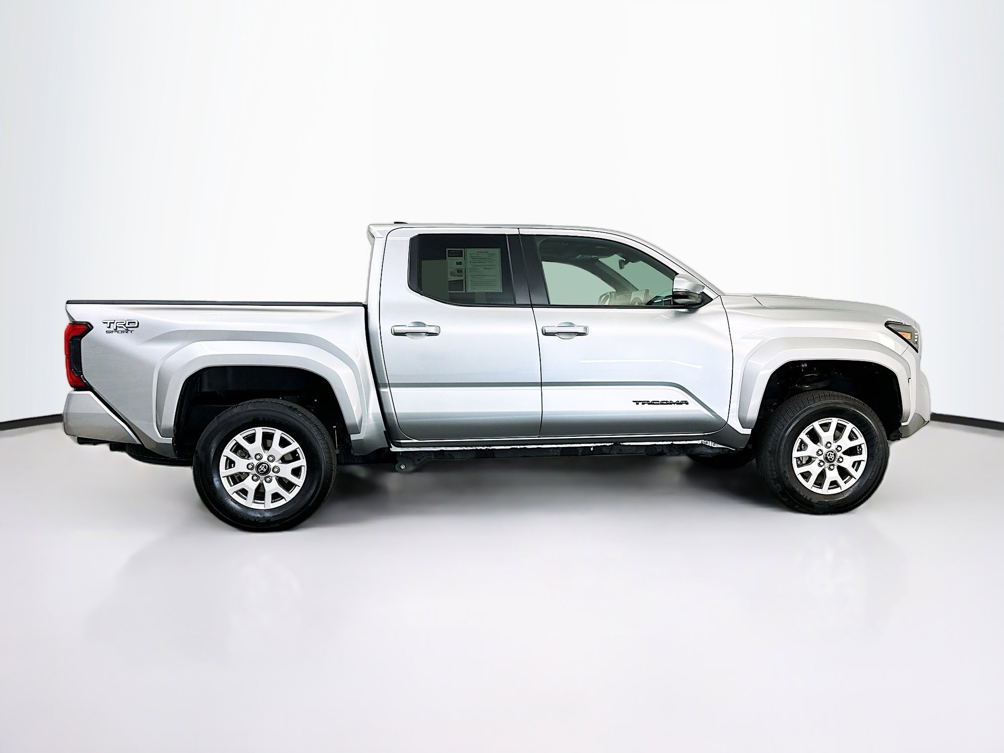 Used 2025 Toyota Tacoma TRD Sport w/ TRD Sport Upgrade Package image 10