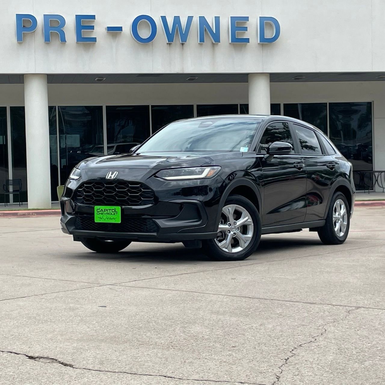 Used 2025 Honda HR-V LX image 2