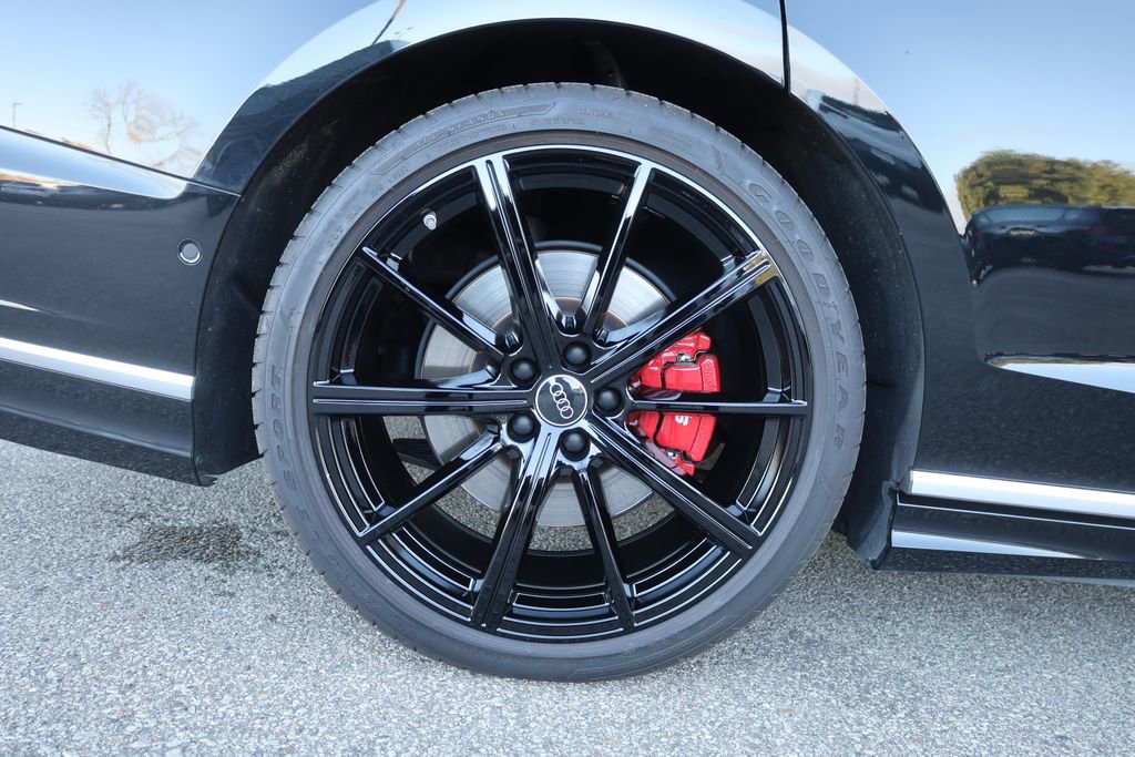 Used 2023 Audi S8 w/ S8 Comfort Plus Package image 12