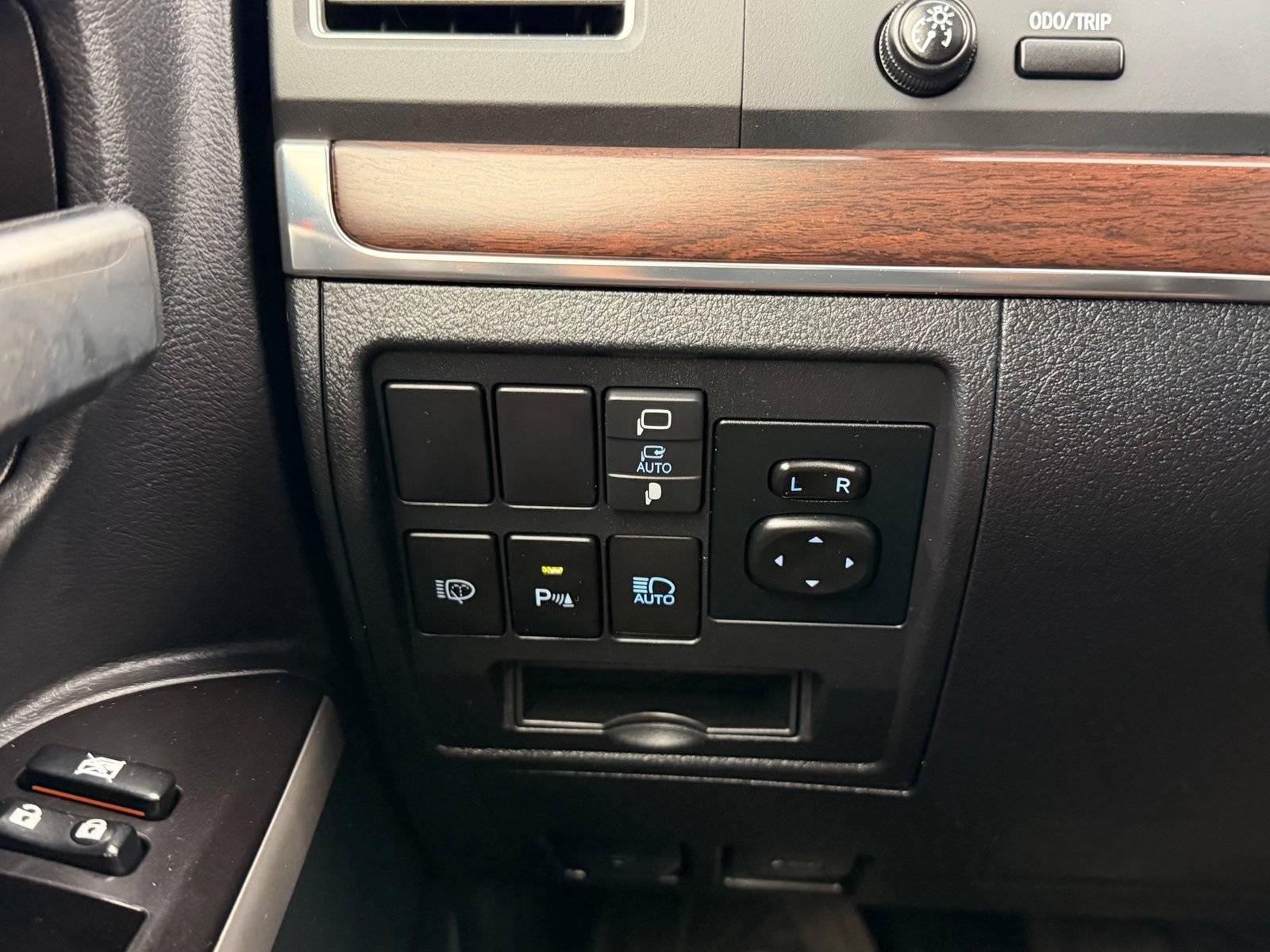Used 2020 Toyota Land Cruiser AWD/4WD image 38