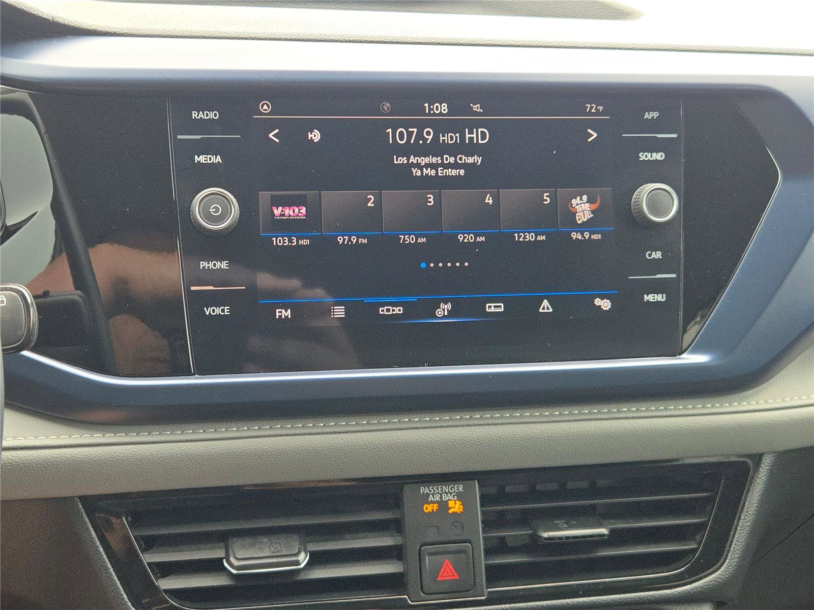 Used 2024 Volkswagen Taos SE FWD image 18