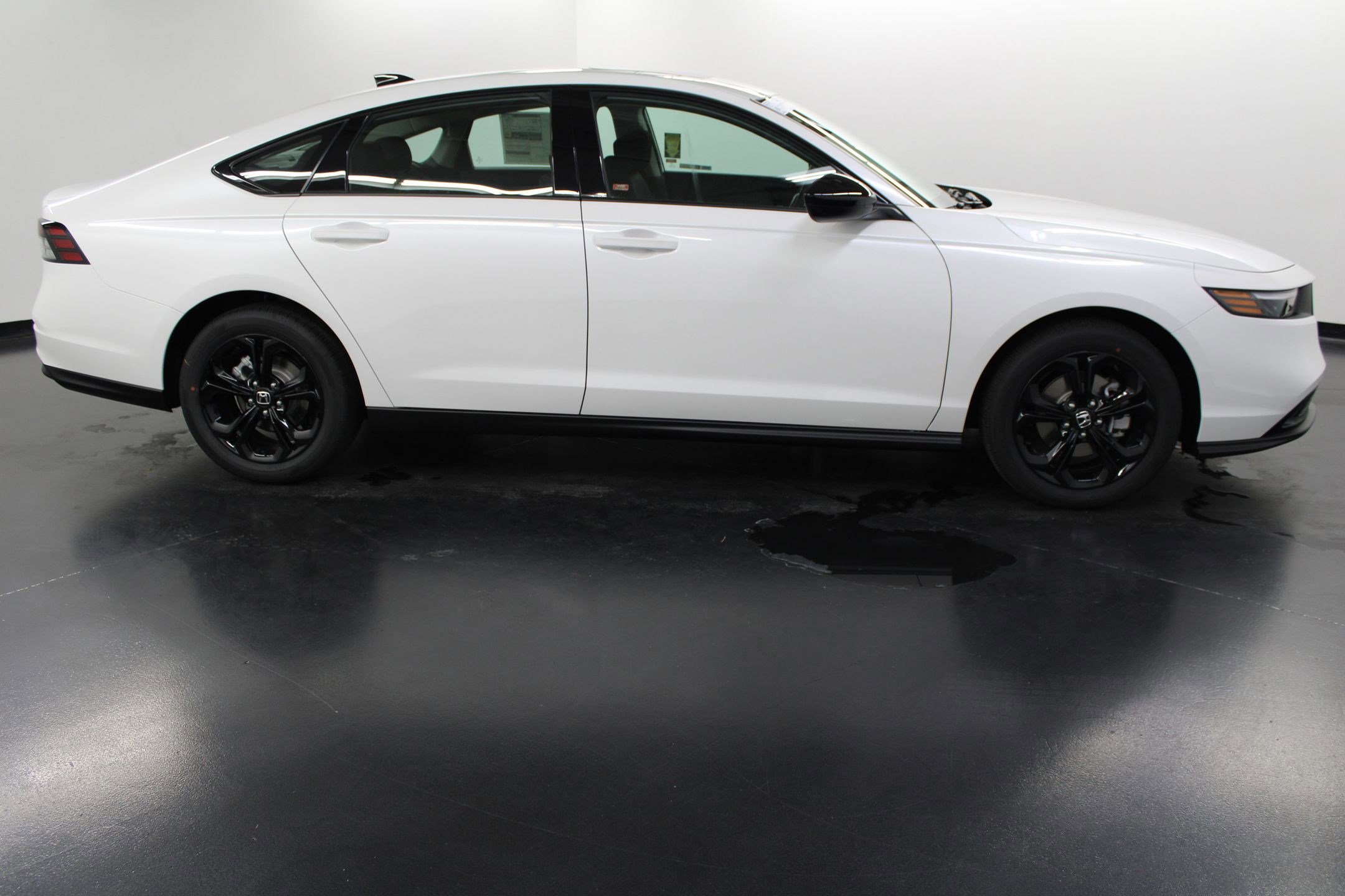New 2025 Honda Accord SE image 8