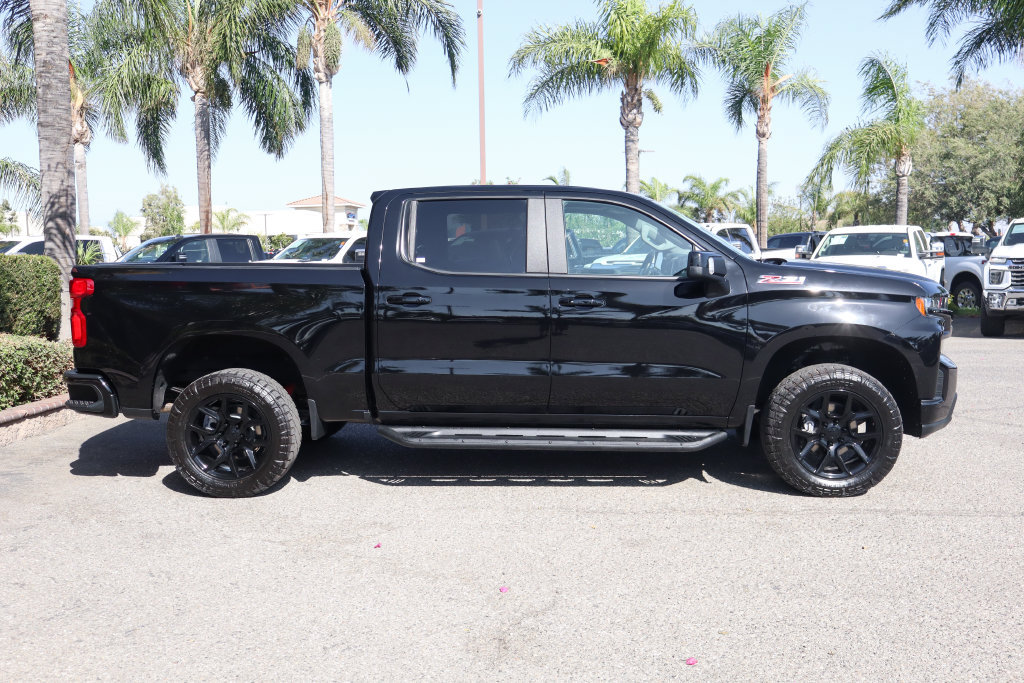 Used 2020 Chevrolet Silverado 1500 LT Trail Boss w/ Midnight Edition AWD/4WD image 11