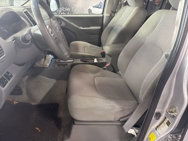 Used 2016 Nissan Frontier SV image 4