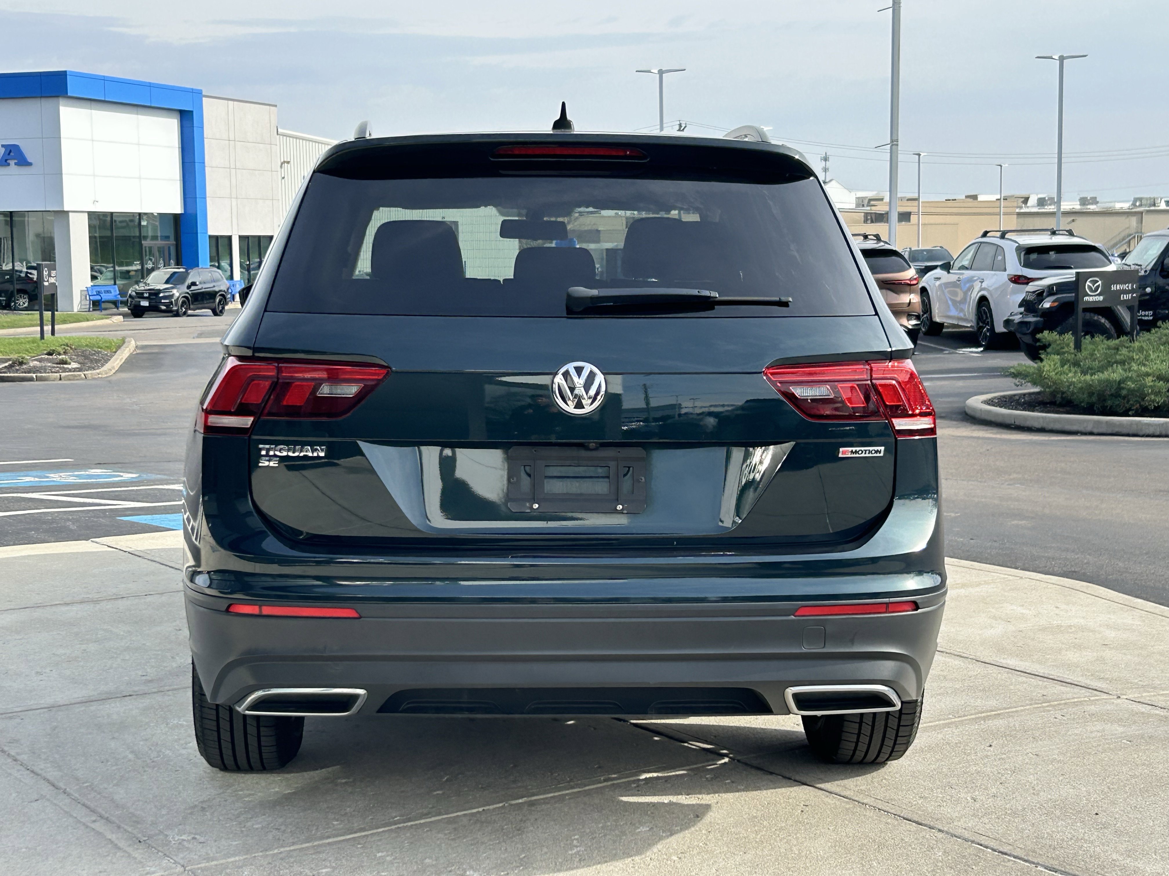 Used 2019 Volkswagen Tiguan SE w/ Panoramic Sunroof Package image 6