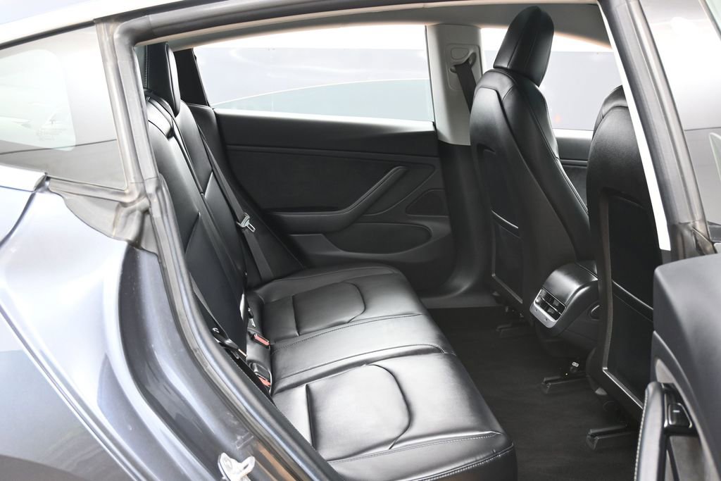 Used 2018 Tesla Model 3 Long Range image 39