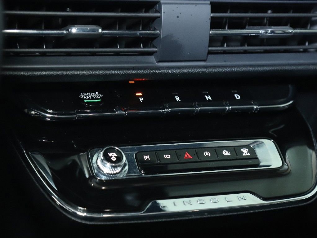 Used 2024 Lincoln Corsair AWD w/ Equipment Group 101A image 26