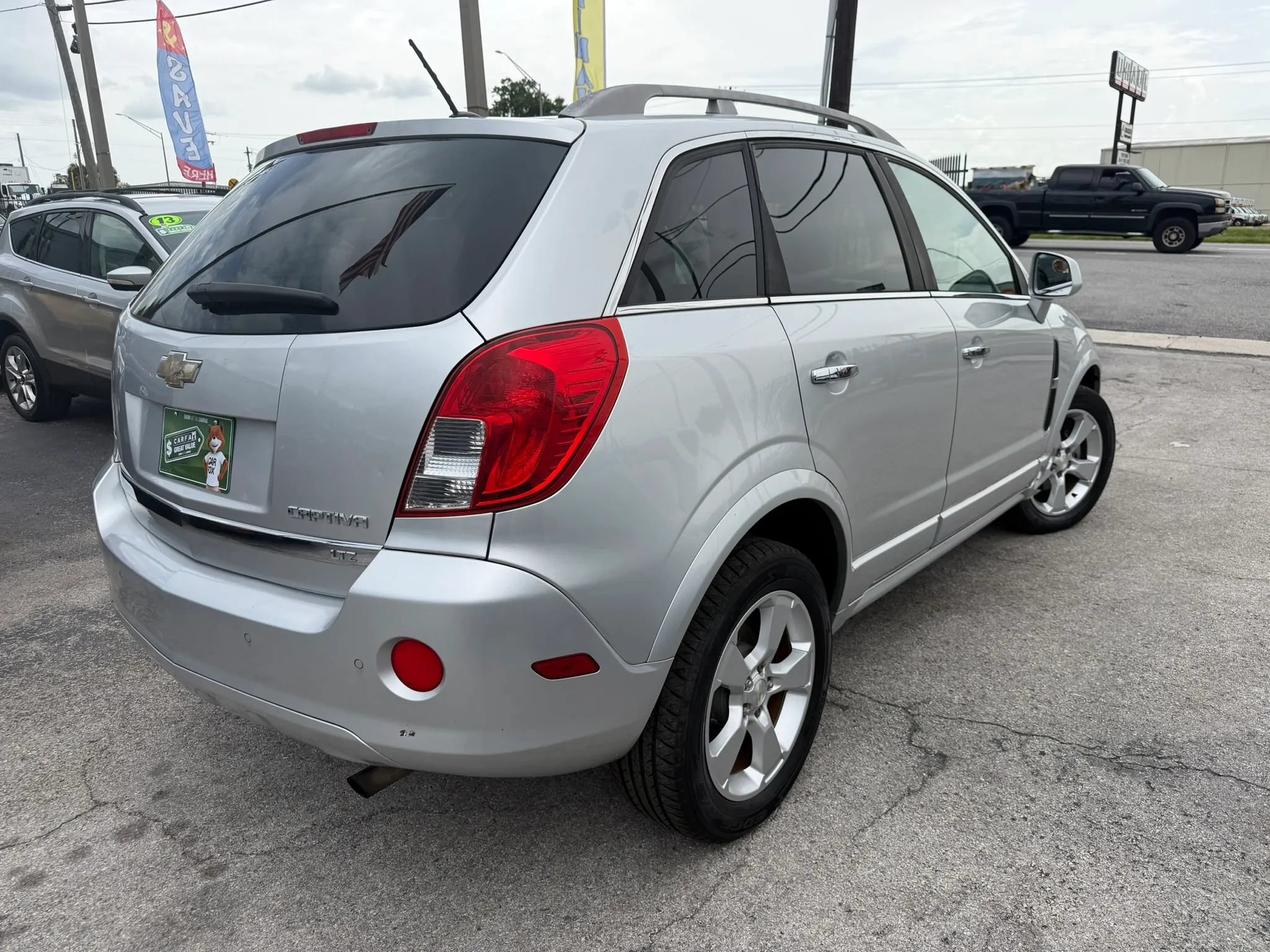 Used 2014 Chevrolet Captiva Sport LTZ FWD image 4