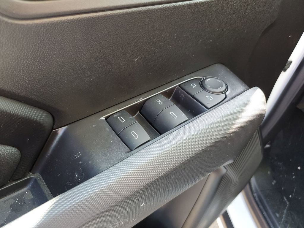 New 2025 GMC Canyon Elevation w/ Convenience Package image 16