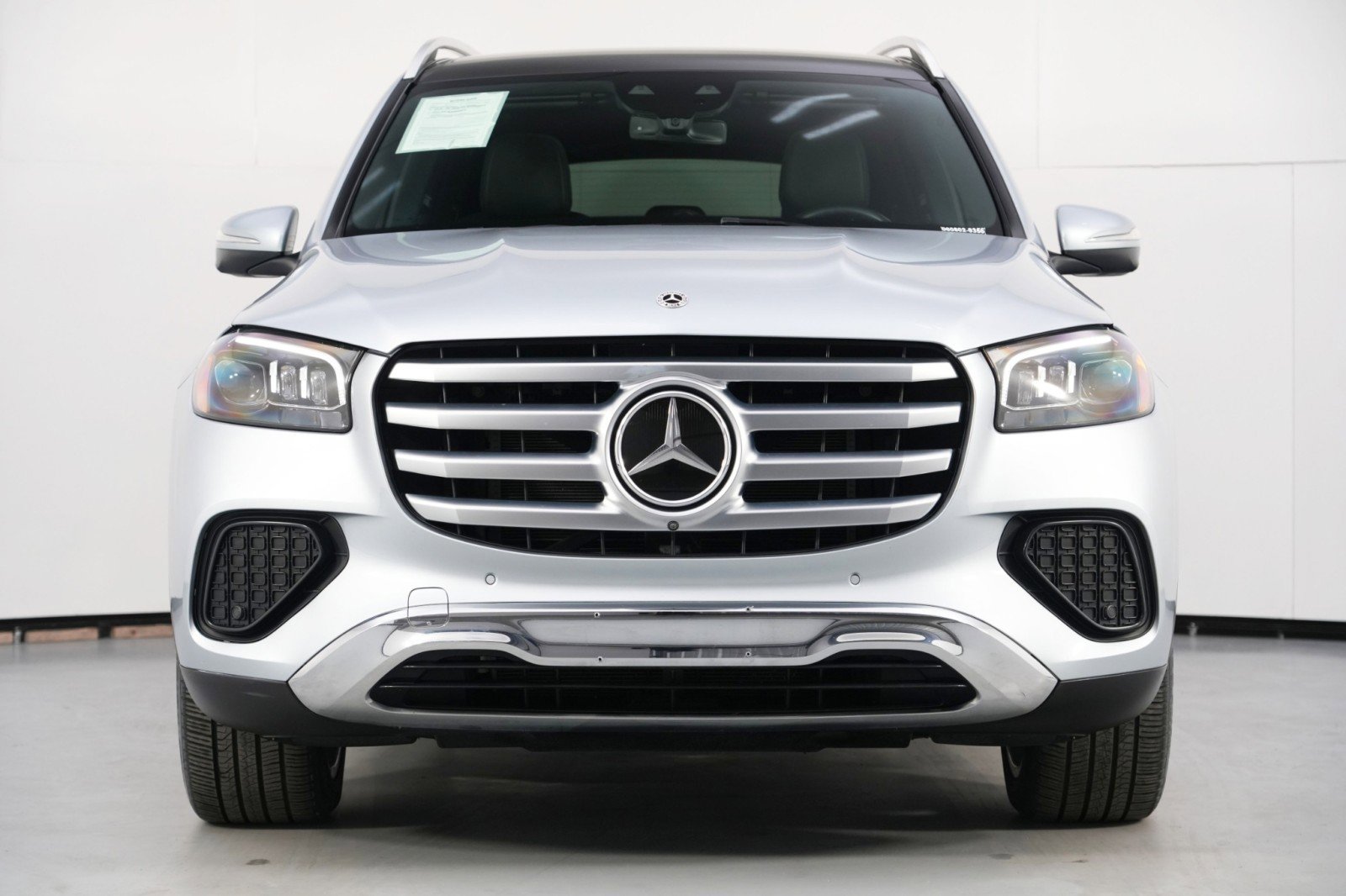 Used 2024 Mercedes-Benz GLS 450 4MATIC image 7
