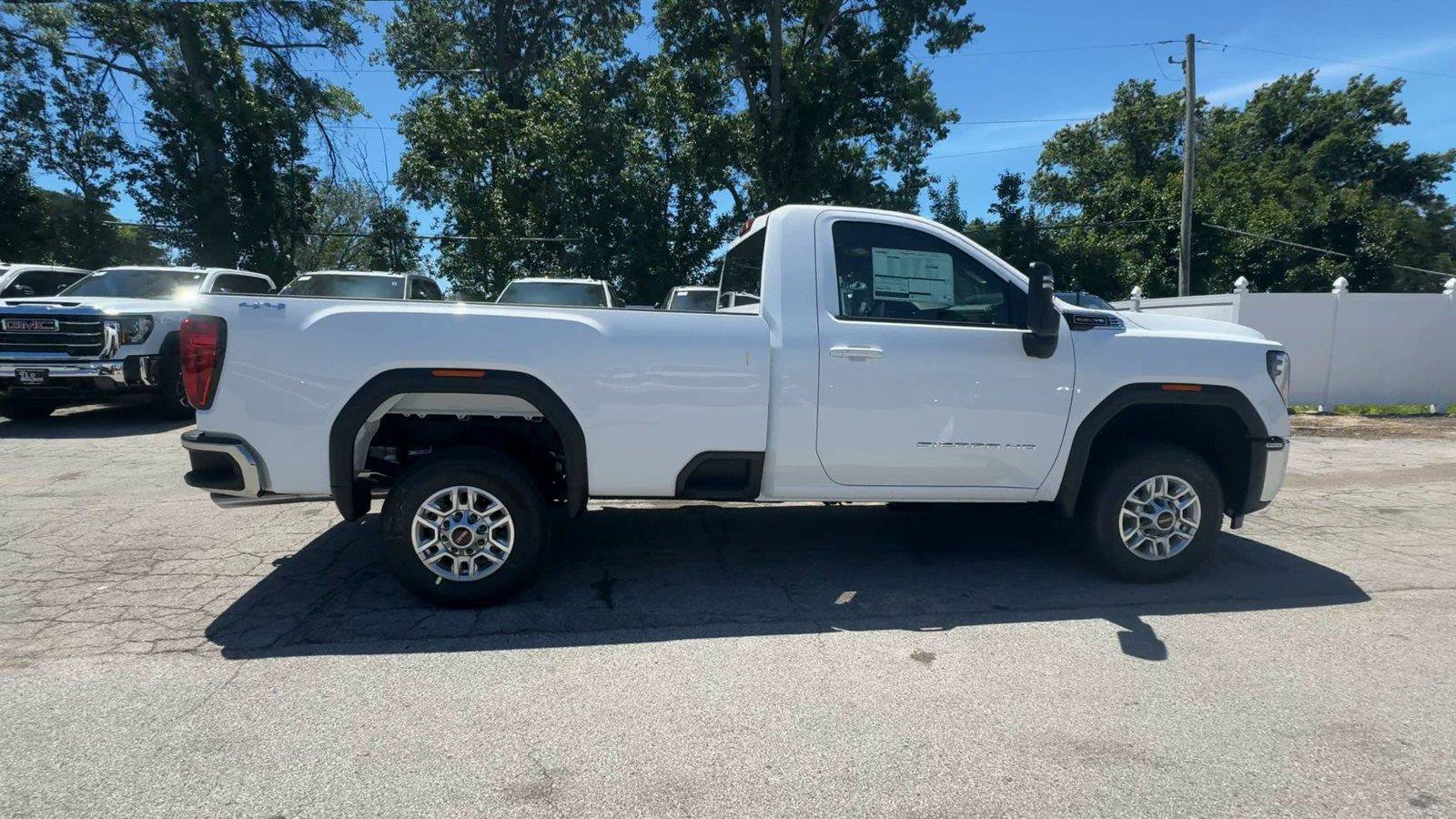 New 2026 GMC Sierra 2500 SLE AWD/4WD image 9