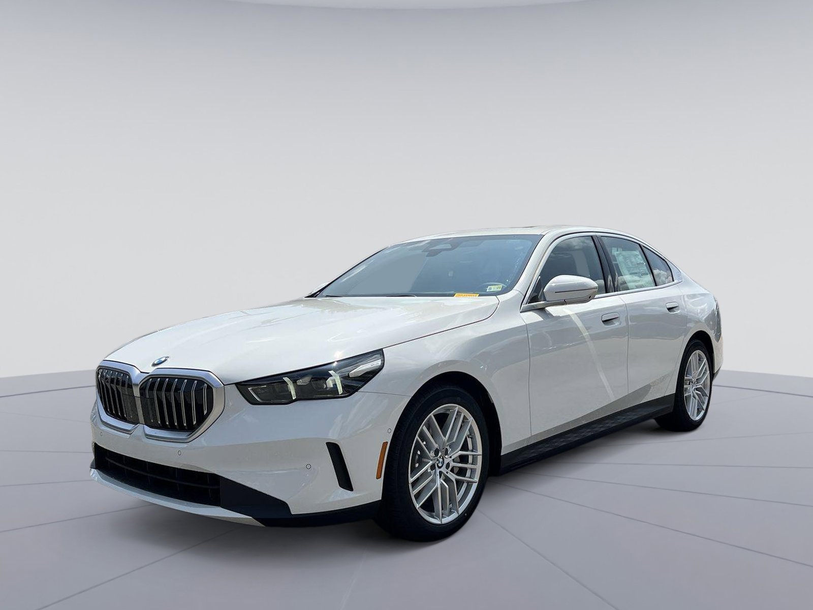 Certified 2025 BMW 530i xDrive w/ Premium Package image 1