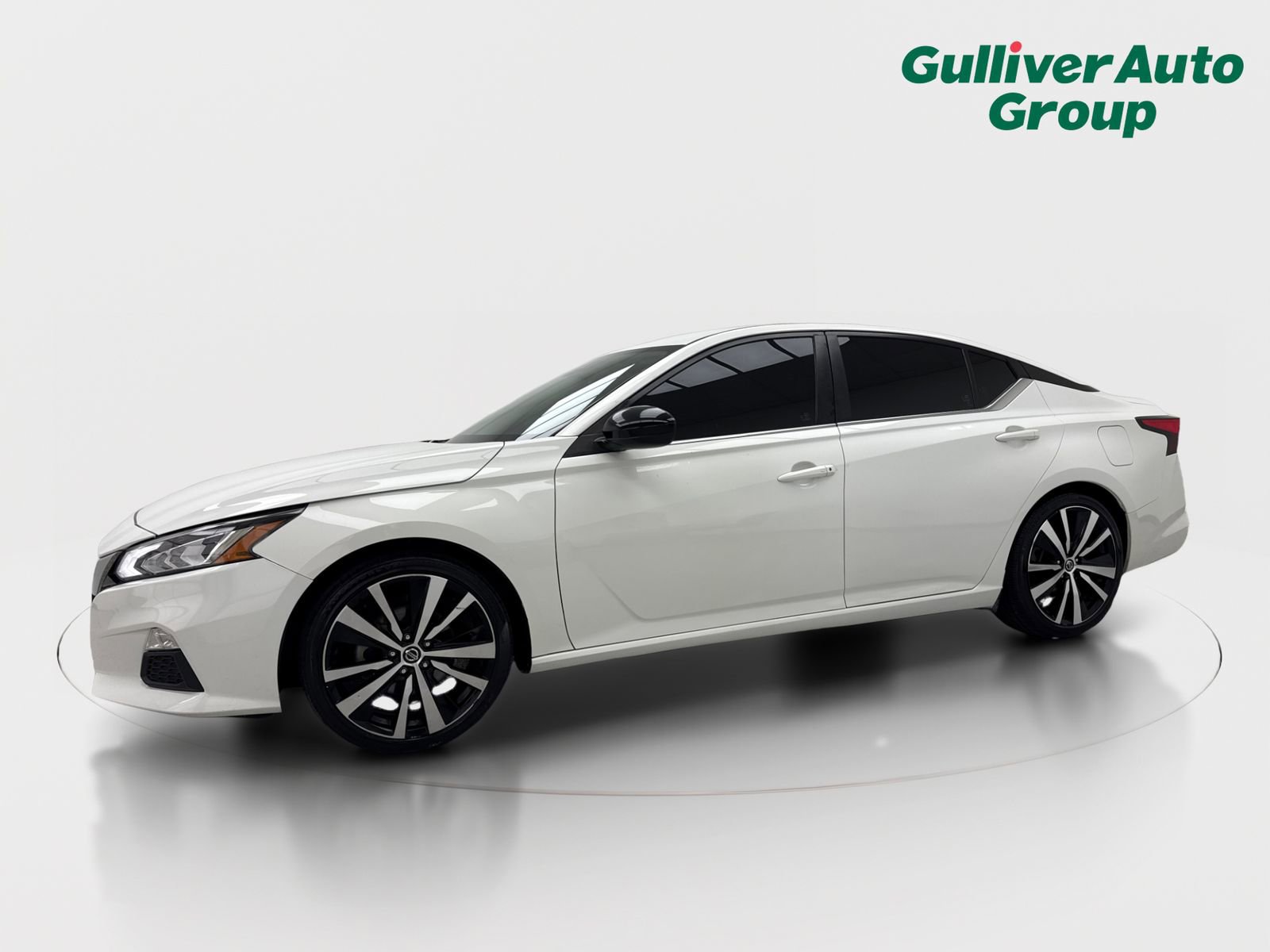 Used 2022 Nissan Altima 2.5 SR FWD image 2