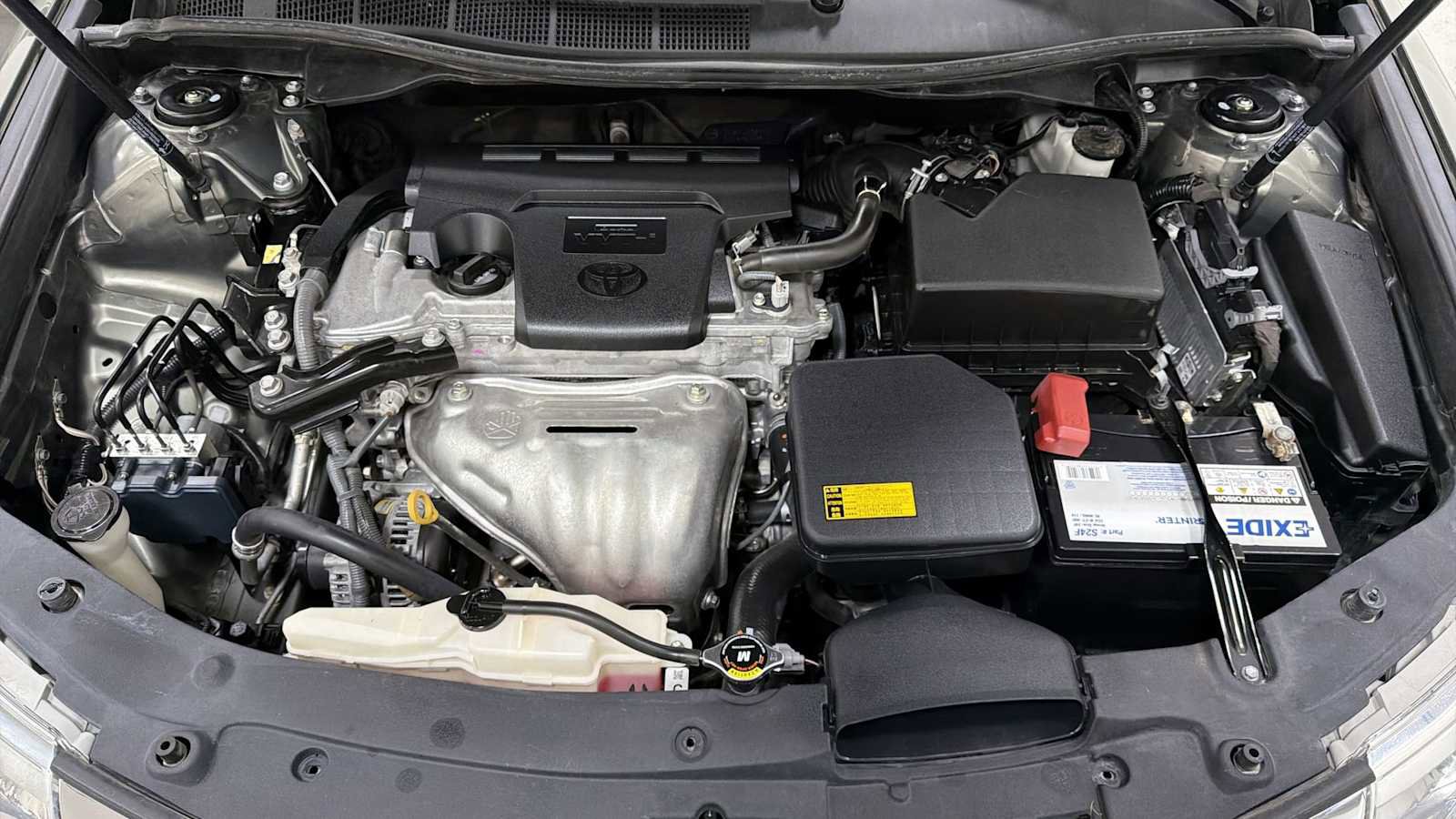 Used 2014 Toyota Camry LE FWD image 28
