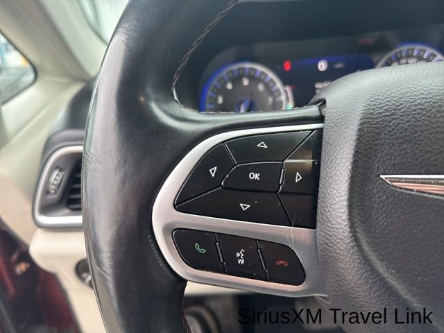 Used 2018 Chrysler Pacifica Touring-L Plus image 30