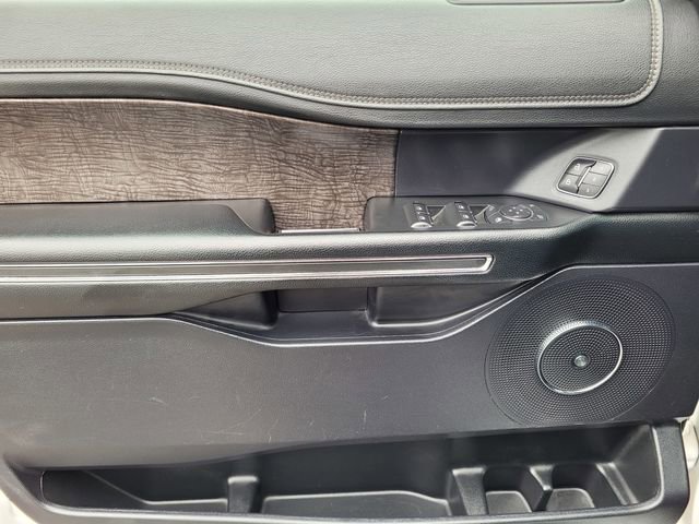 Used 2021 Ford Expedition Limited image 18