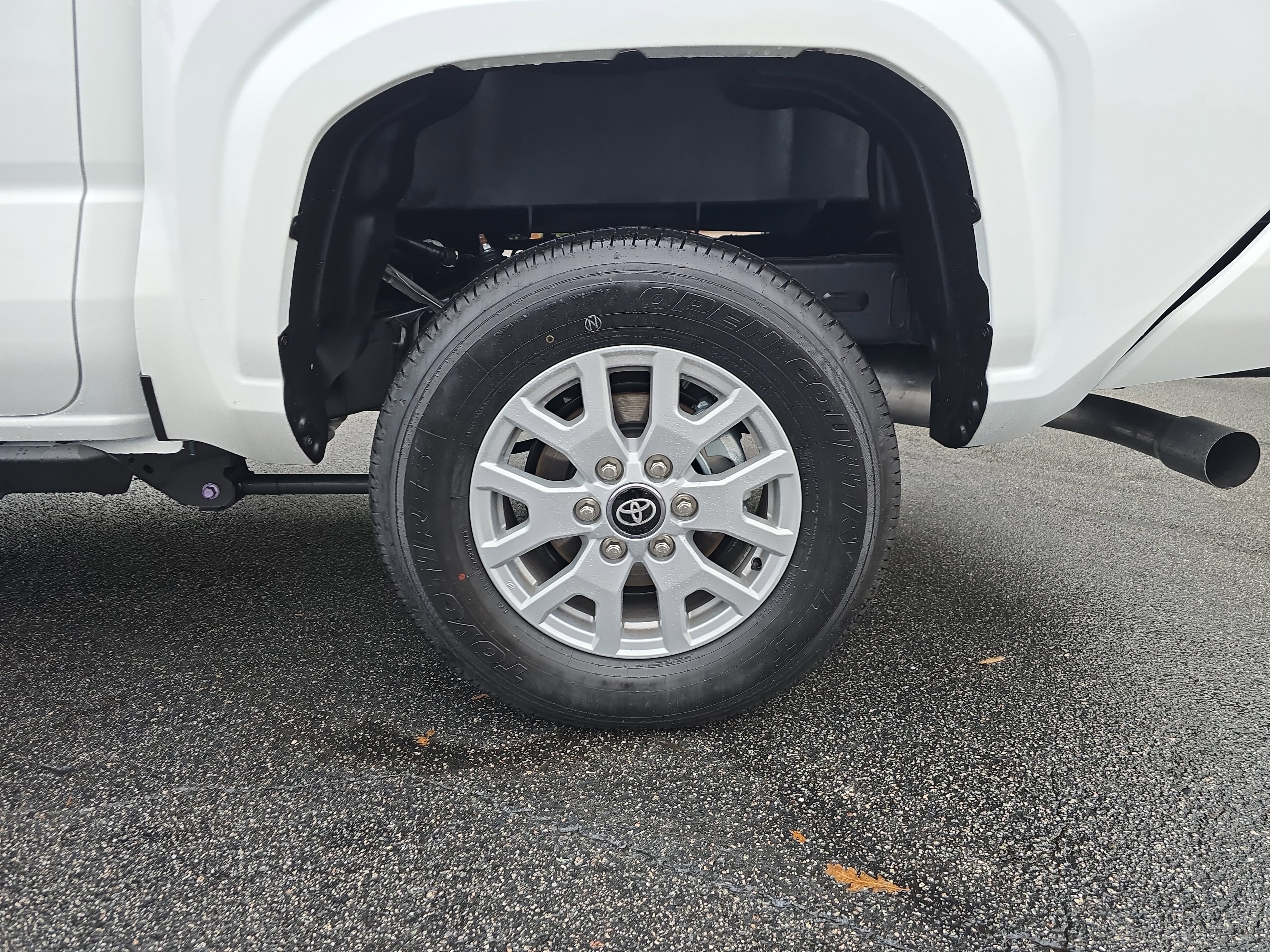 Used 2025 Toyota Tacoma SR5 image 33