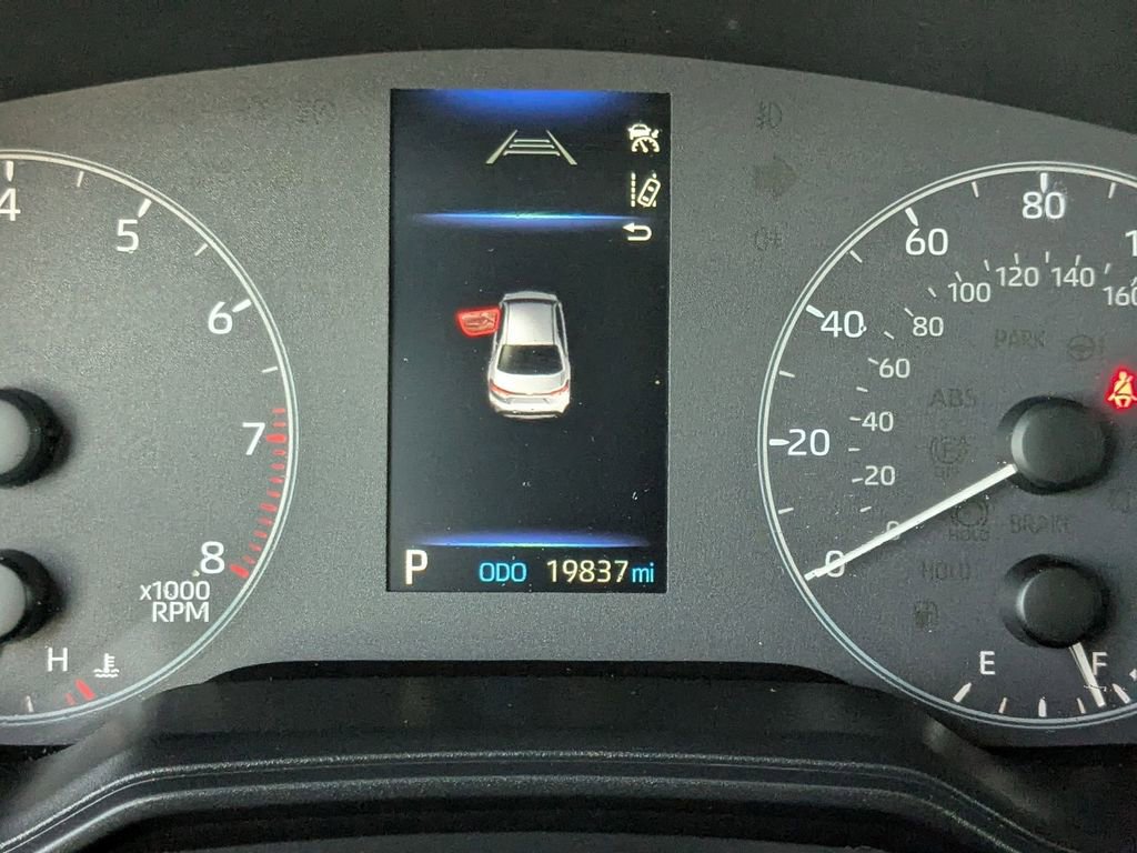 Used 2025 Toyota Corolla LE image 19