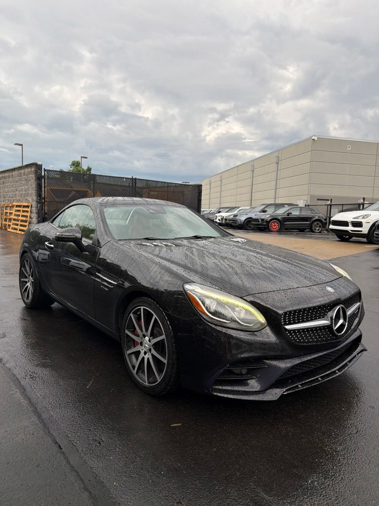 Used 2017 Mercedes-Benz SLC 43 AMG image 3