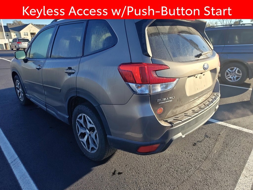 Used 2019 Subaru Forester Premium AWD/4WD image 4