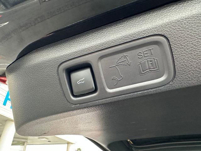 Used 2024 Ford Expedition Platinum image 27