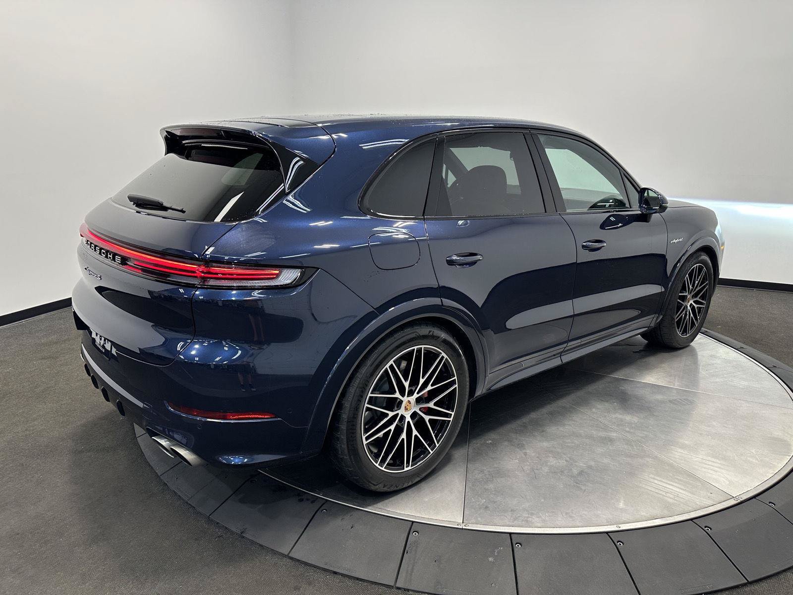 Used 2026 Porsche Cayenne S AWD/4WD image 7
