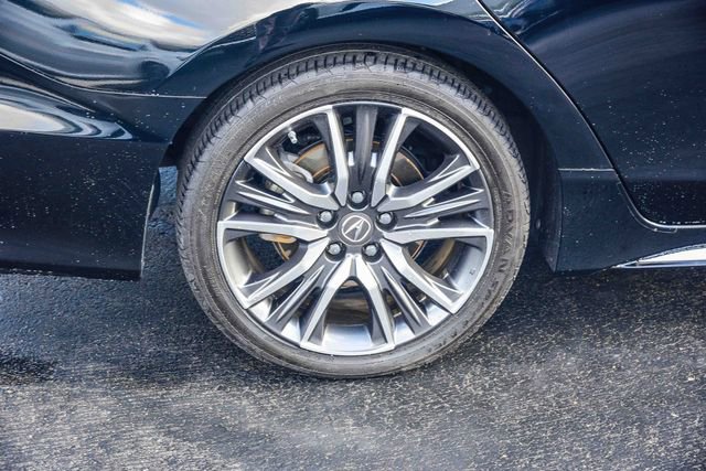 Used 2018 Acura RLX Sport Hybrid w/ Advance Pkg image 9
