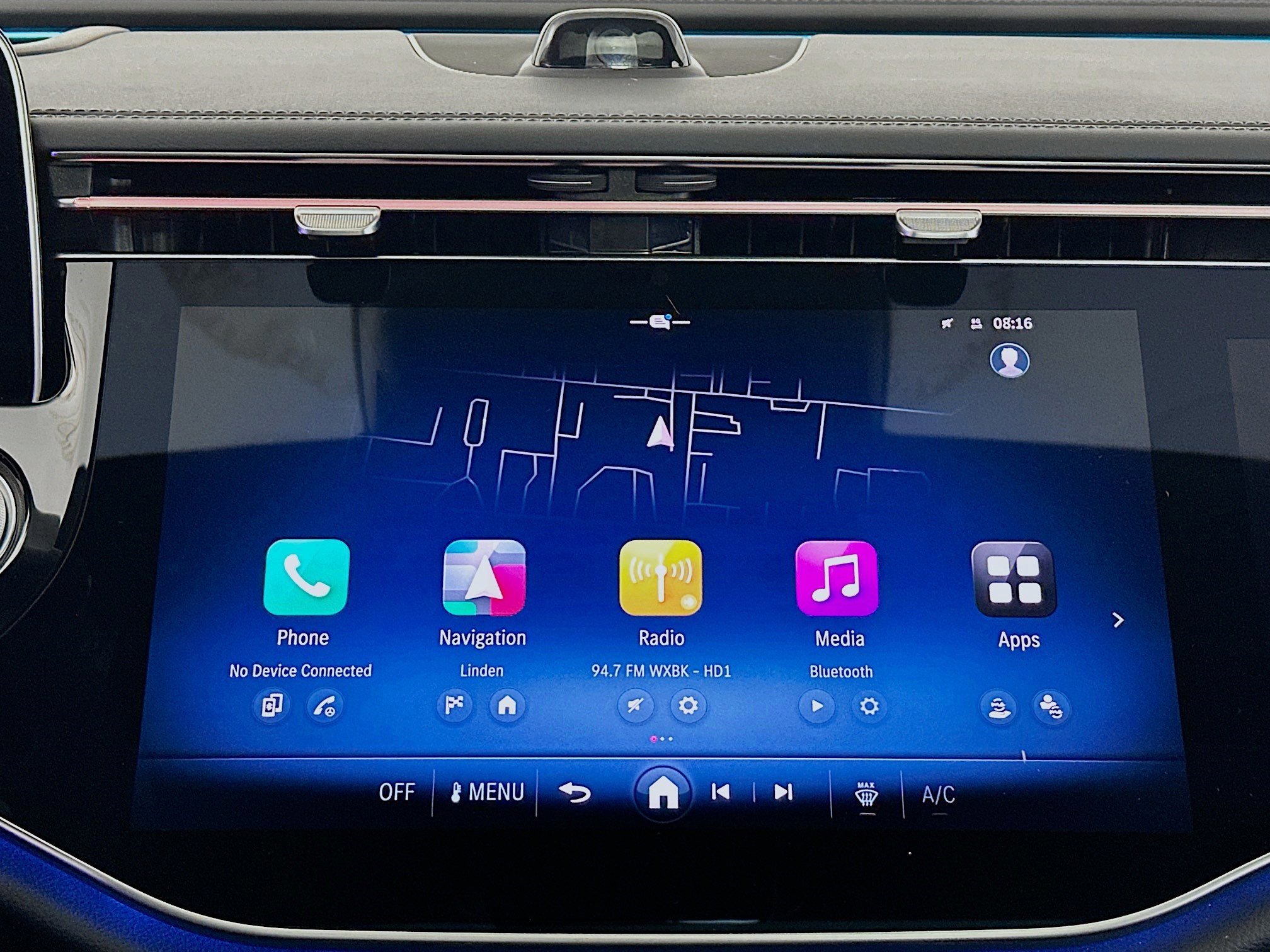 Used 2024 Mercedes-Benz E 350 4MATIC Sedan w/ Airmatic Package image 12