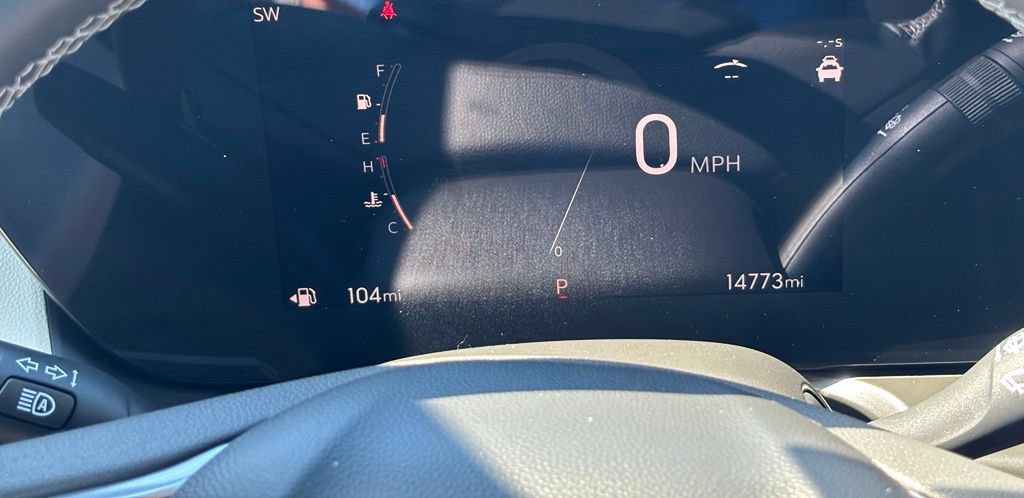 Used 2024 Buick Encore GX Avenir w/ Avenir Technology Package FWD image 36