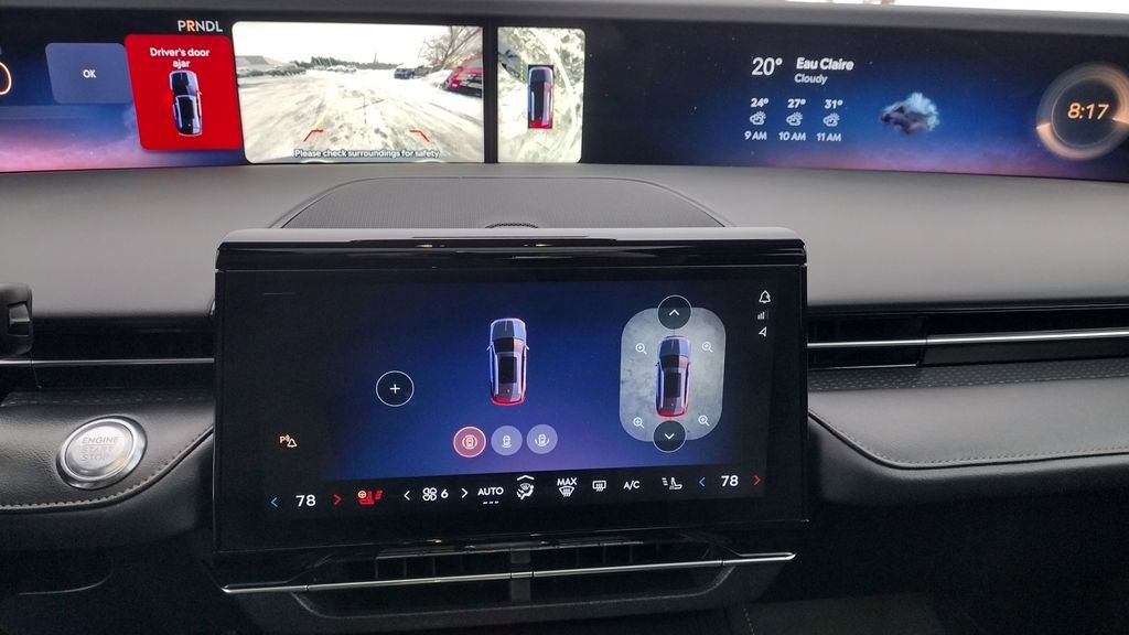 Certified 2024 Lincoln Nautilus Reserve w/ Equipment Group 202A image 12