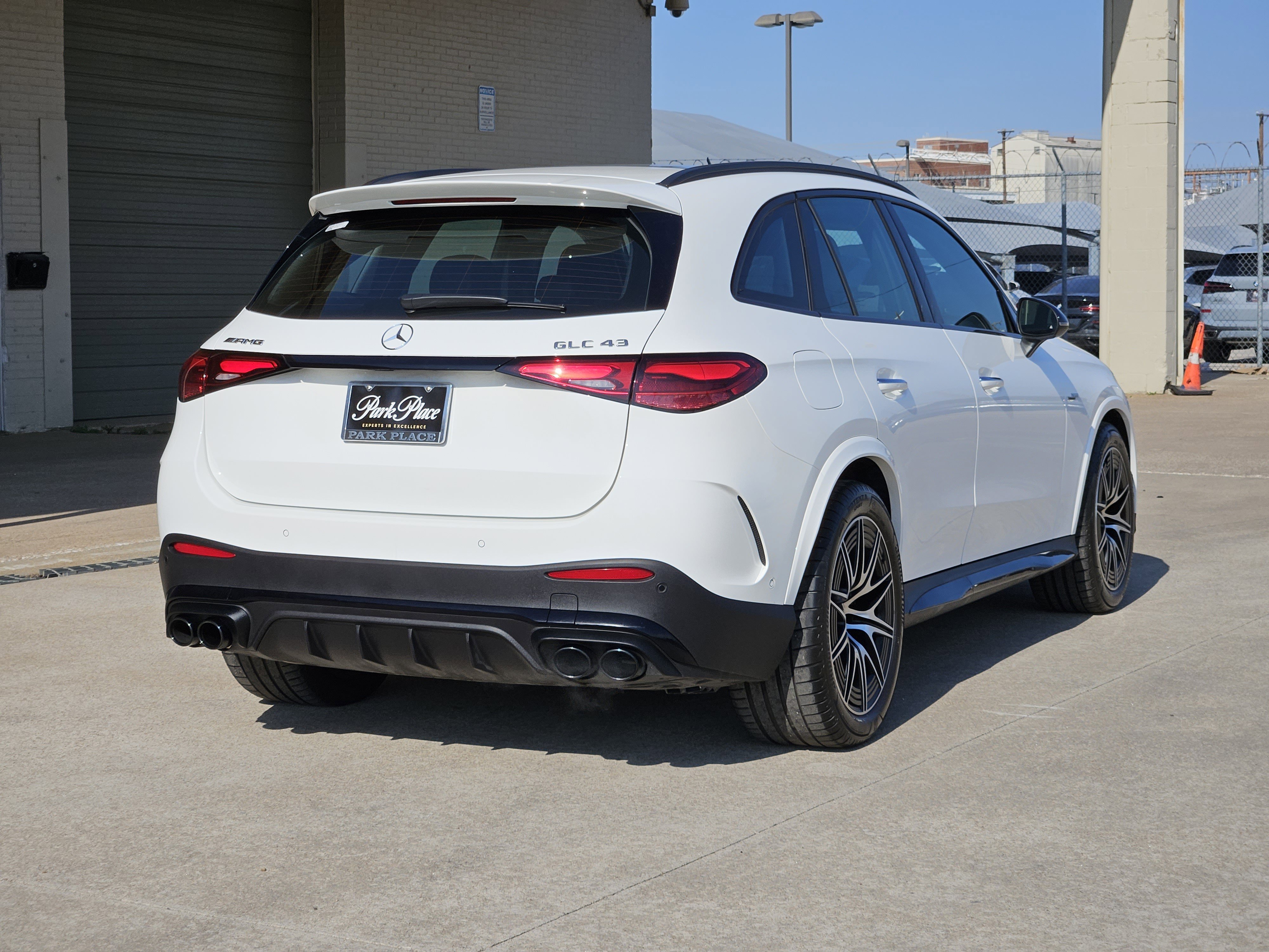 Used 2025 Mercedes-Benz GLC 43 AMG 4MATIC image 8