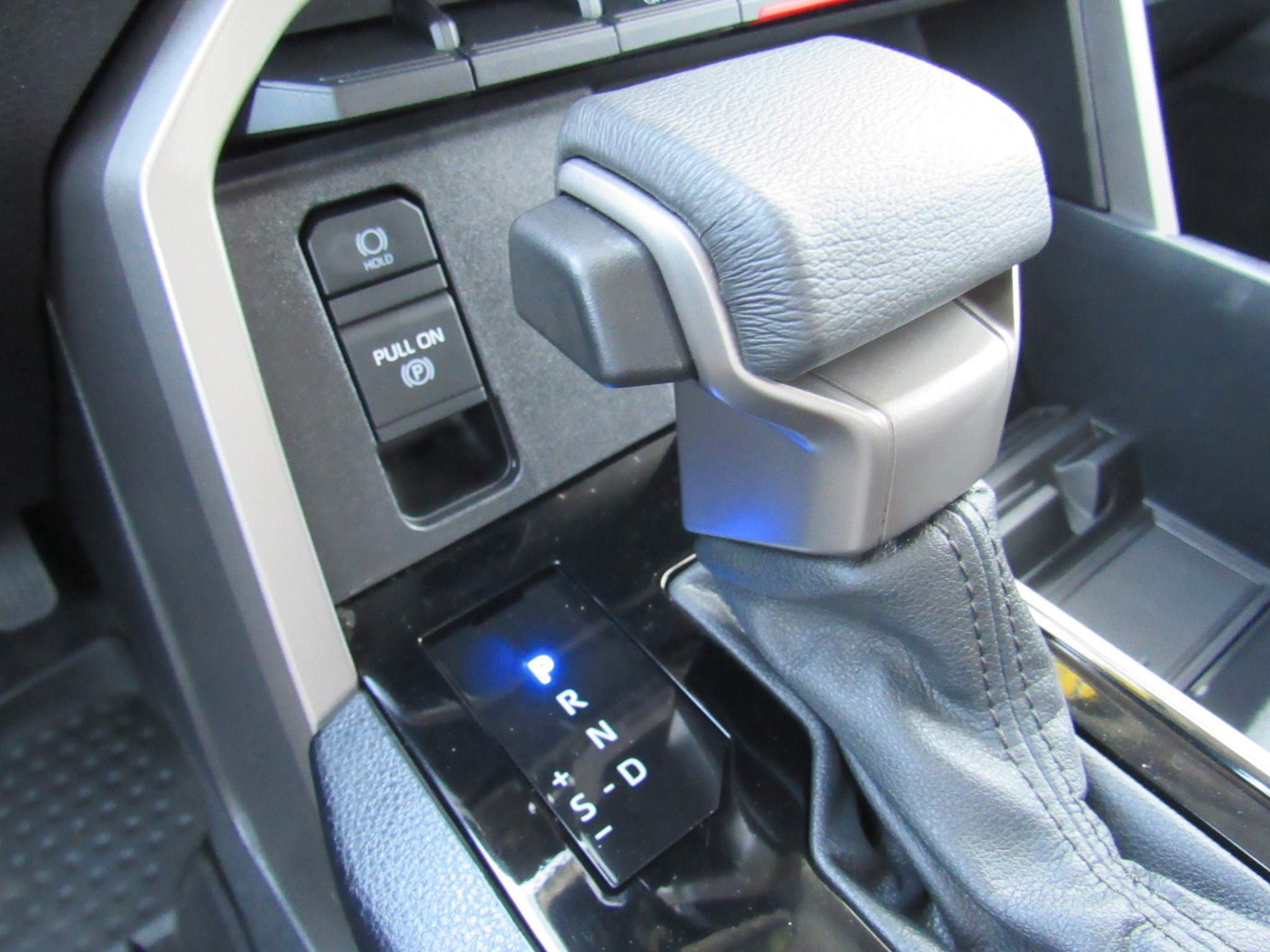 Used 2024 Toyota Tundra SR5 w/ SR5 Premium Package AWD/4WD image 27