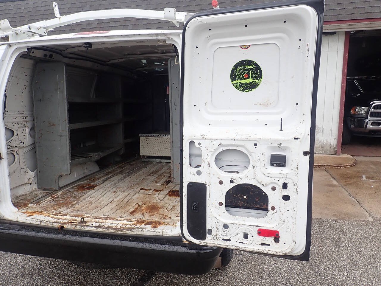 Used 2012 Ford E-250 and Econoline 250 w/ Commercial Cargo Van Pkg RWD image 15