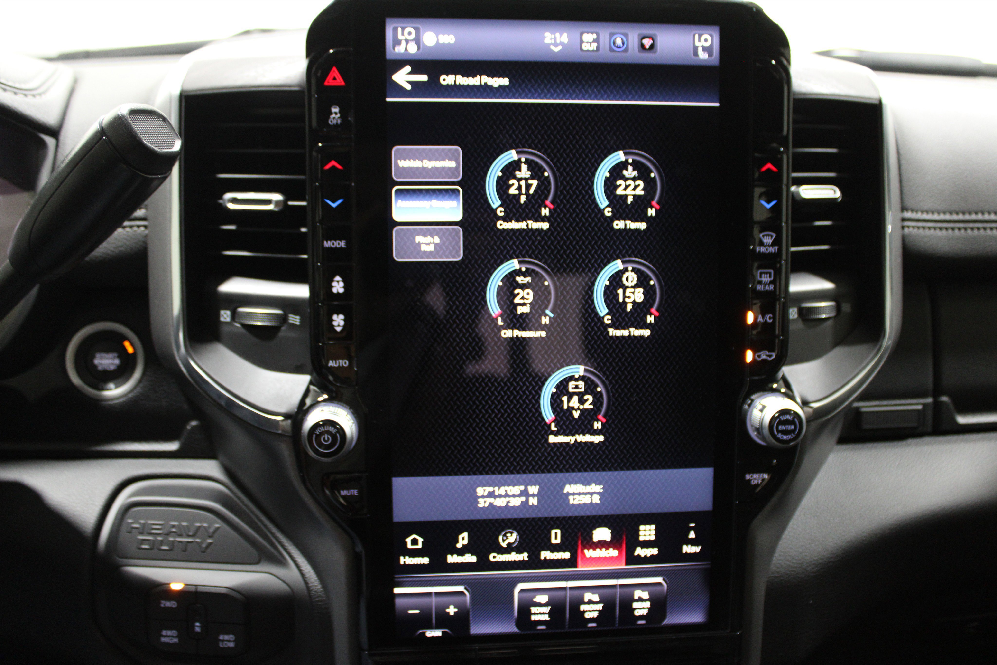 Used 2025 RAM 2500 Laramie image 23