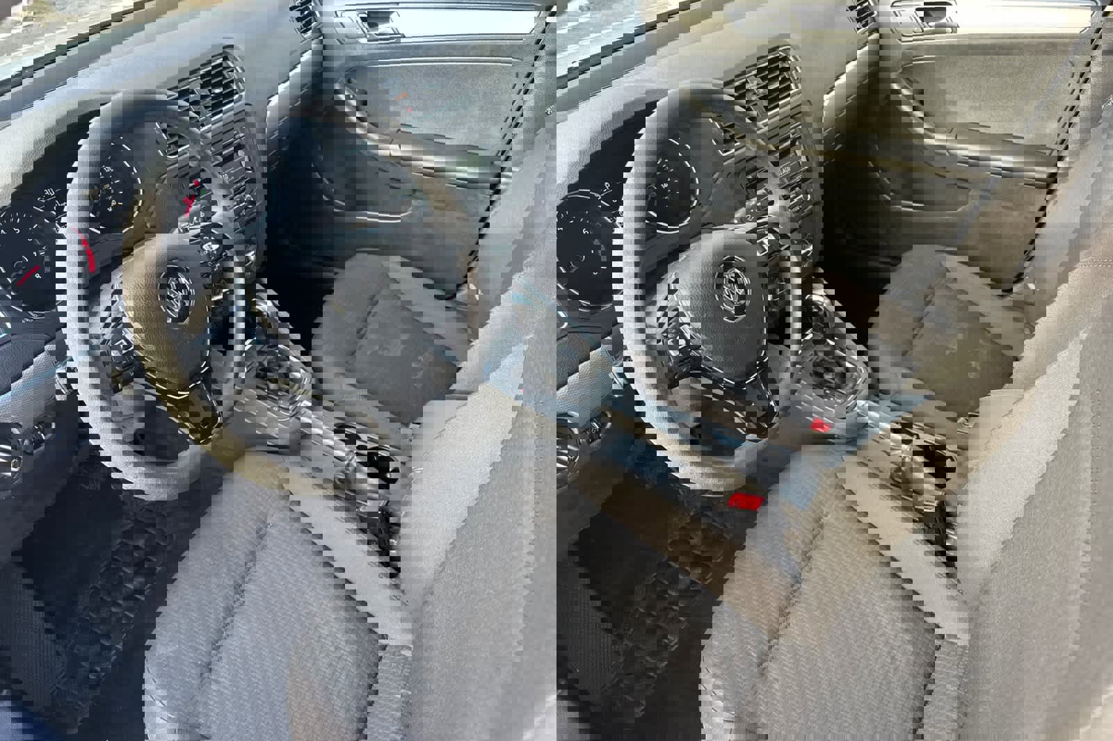 Used 2015 Volkswagen Jetta SE image 11