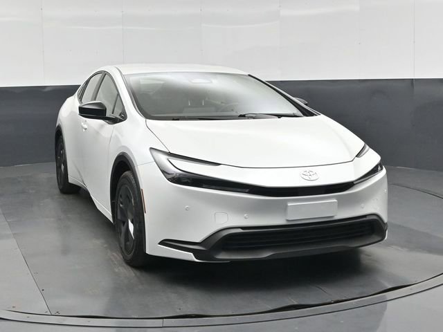 Used 2025 Toyota Prius LE image 10