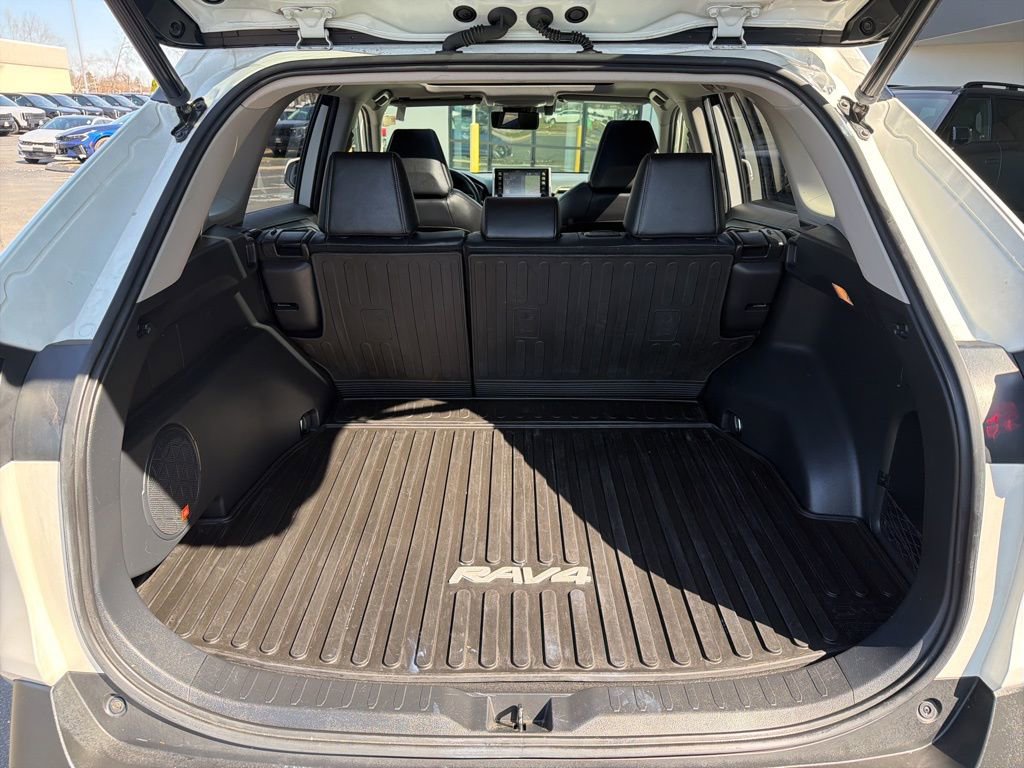 Used 2019 Toyota RAV4 Limited w/ Advanced Technology Package image 17