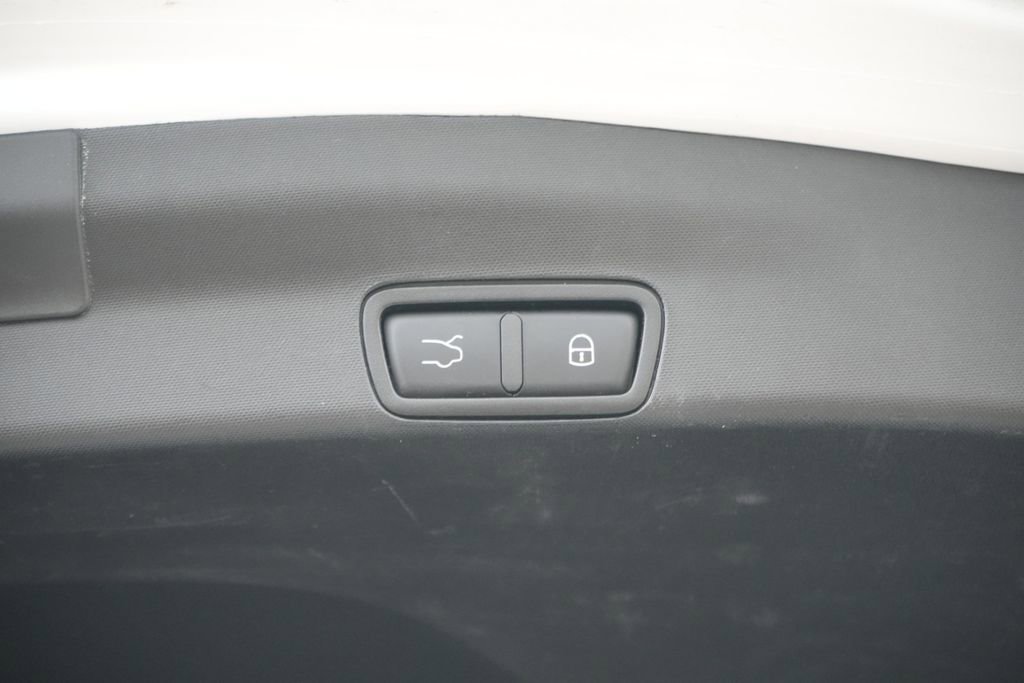 Used 2020 Alfa Romeo Stelvio Ti w/ Active Blind Spot Package image 12