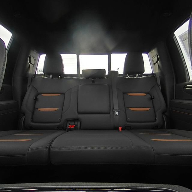 Used 2025 GMC Sierra 2500 AT4 w/ AT4 Premium Plus Package AWD/4WD image 29