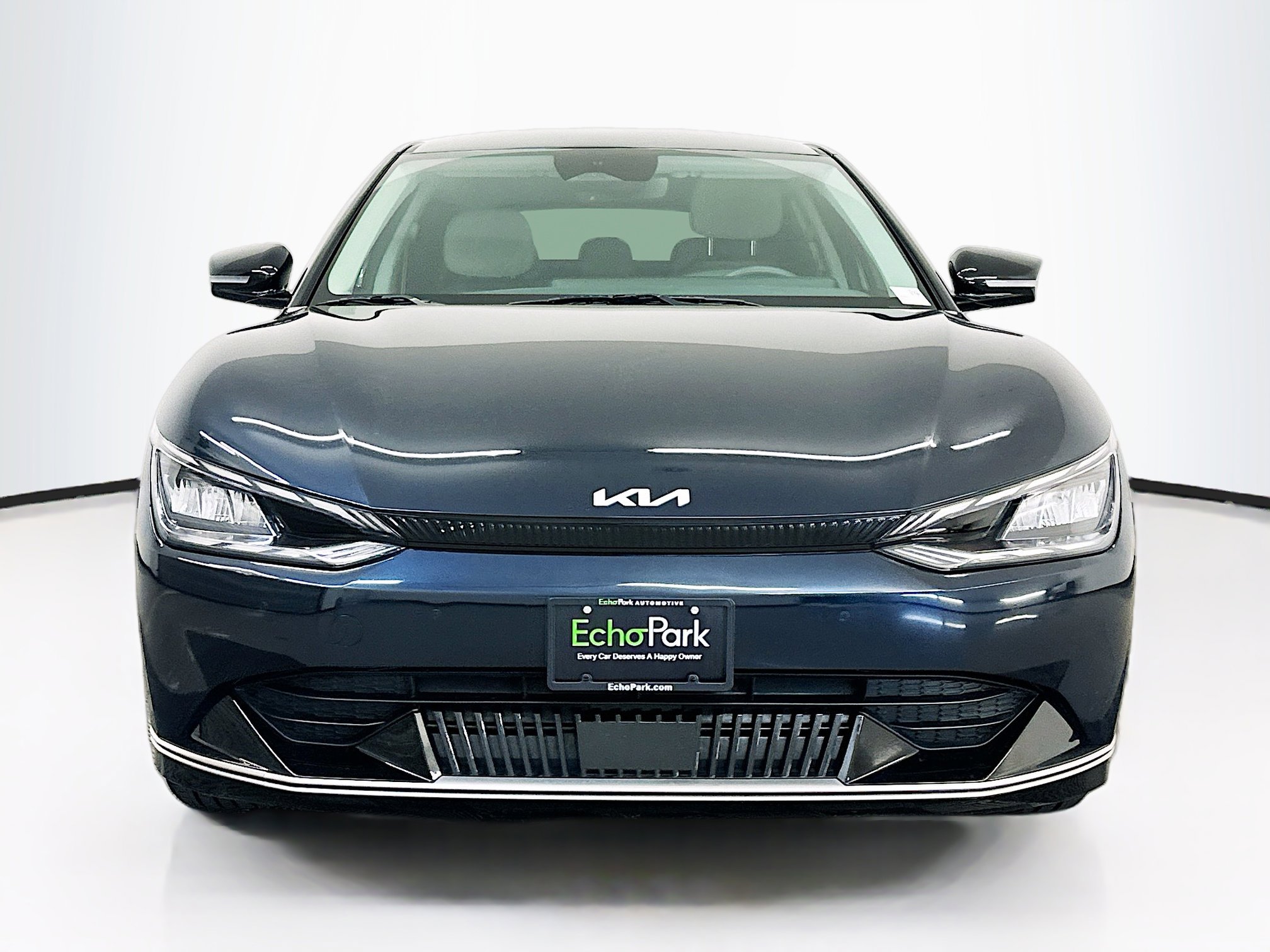 Used 2023 Kia EV6 Wind AWD/4WD image 2