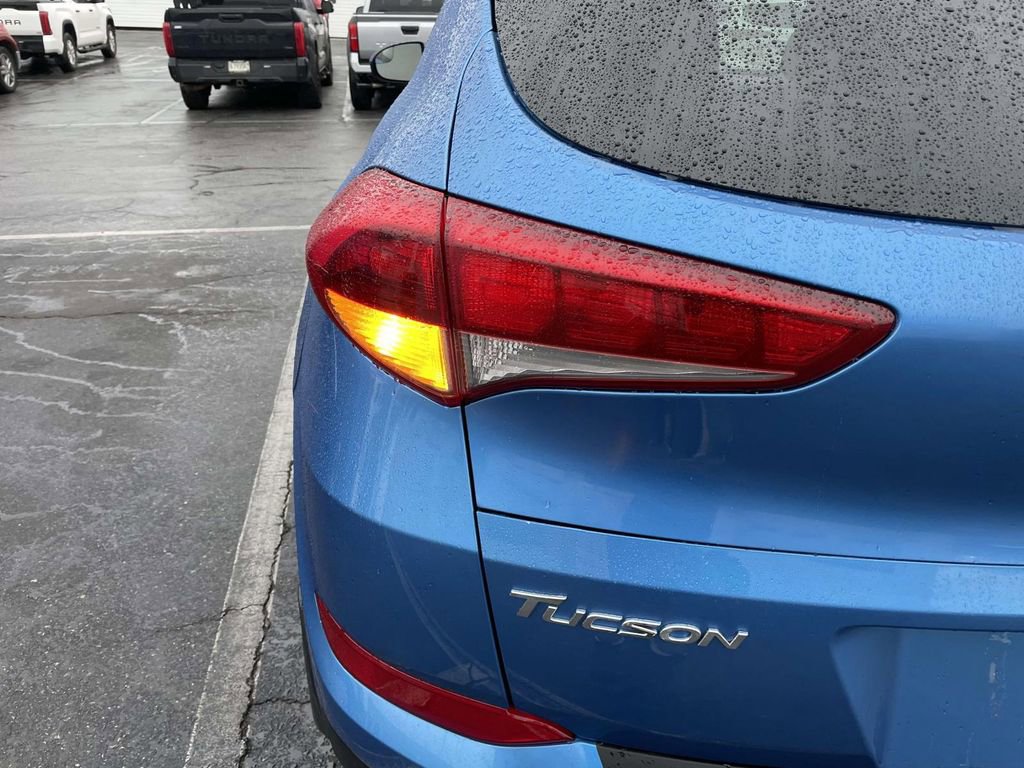 Used 2018 Hyundai Tucson SE image 17