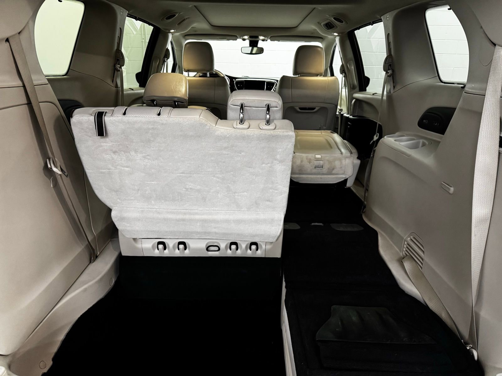 Used 2020 Chrysler Pacifica Limited image 34