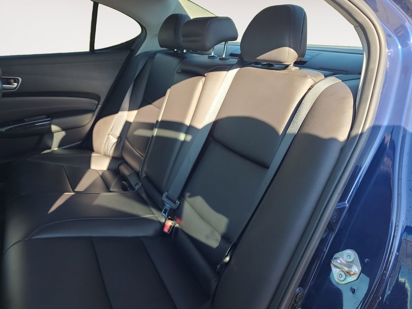 Used 2018 Acura TLX V6 SH-AWD image 13